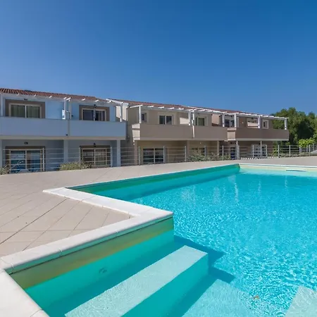 Ermanno Climatizzata Con Giardino Privato Feriehus Viddalba