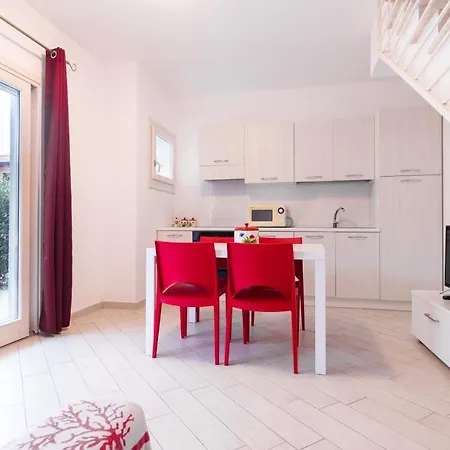 Ermanno Climatizzata Con Giardino Privato Ferienhaus