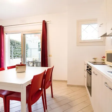 Ermanno Climatizzata Con Giardino Privato Ferienhaus